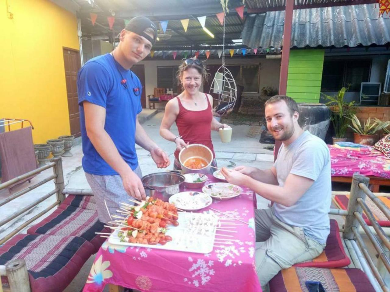 Cody GuestHouse Chiang Mai Eksteriør billede